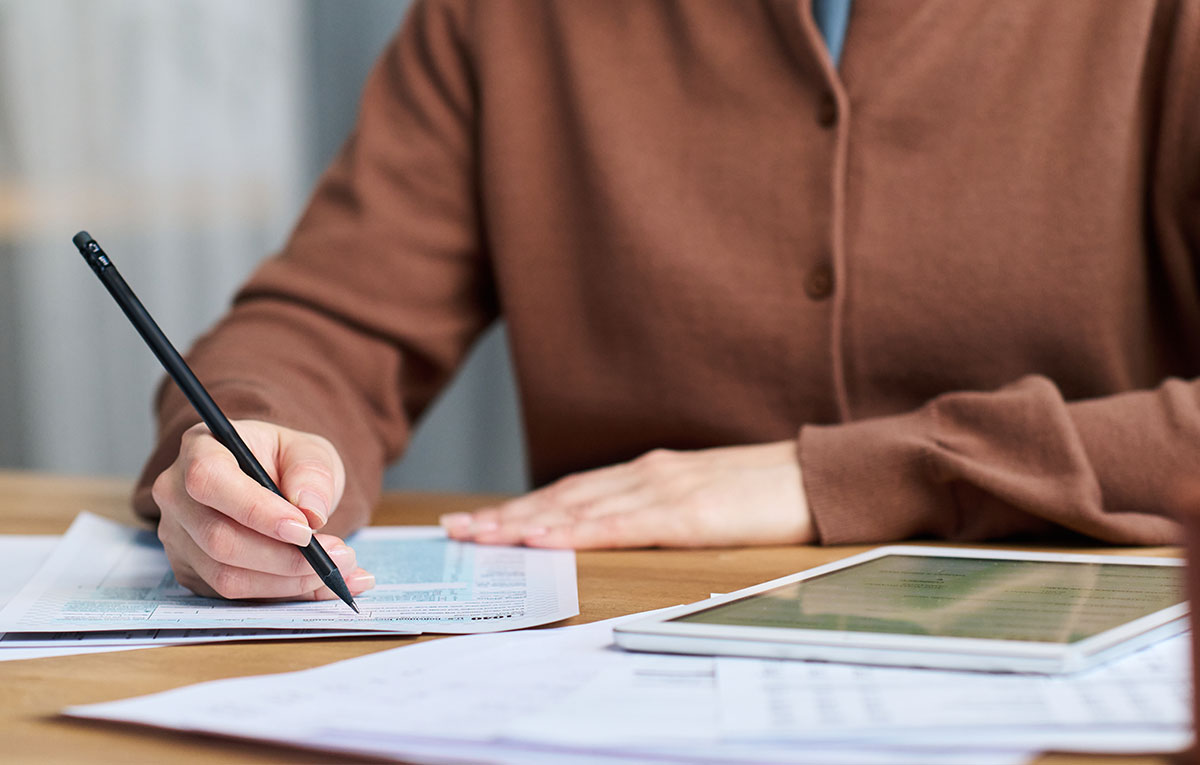 Pflegegrad beantragen – Schritt-für-Schritt-Anleitung für Angehörige und Pflegebedürftige